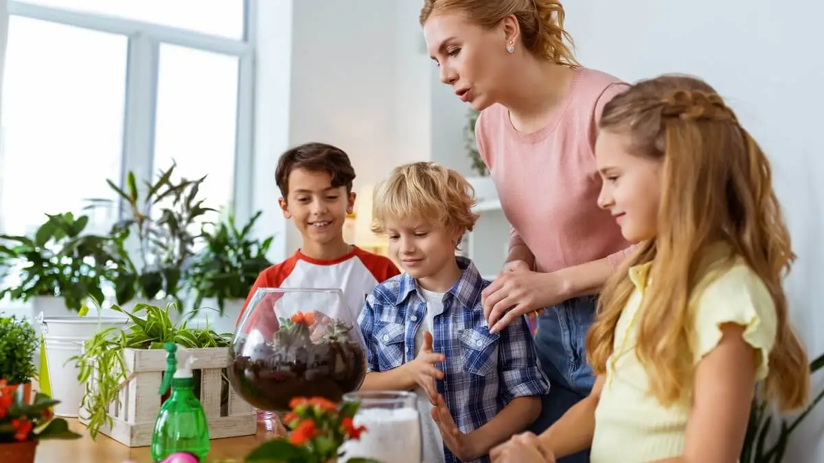 Ce ne face diferiți